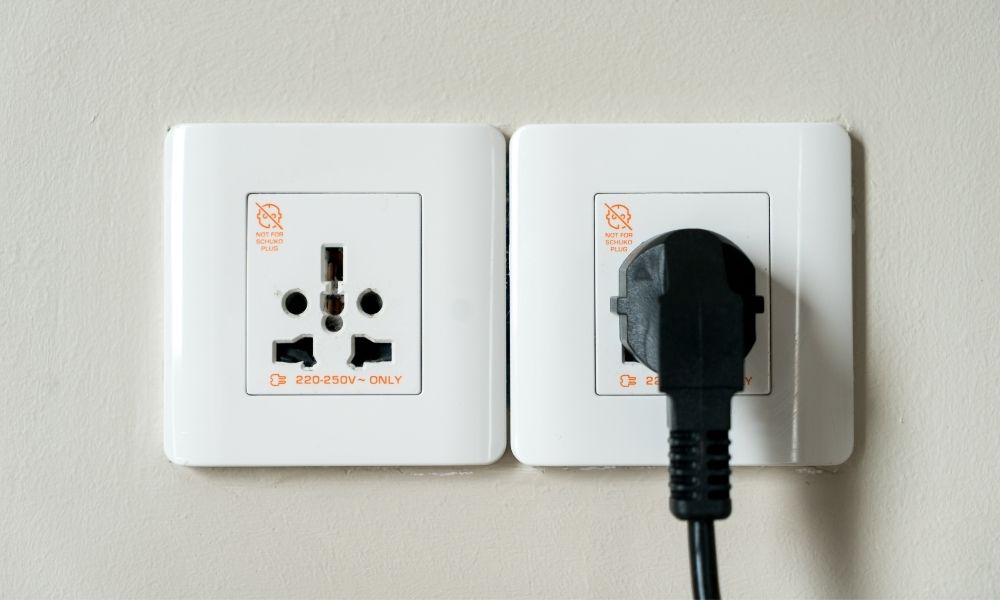 The Difference Between Rated Voltage vs. Operating Voltage - Visicomm